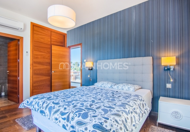 Villa with Picturesque Sea View in Ojen Close to Golf and Beach 36