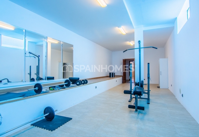 Villa with Picturesque Sea View in Ojen Close to Golf and Beach 47