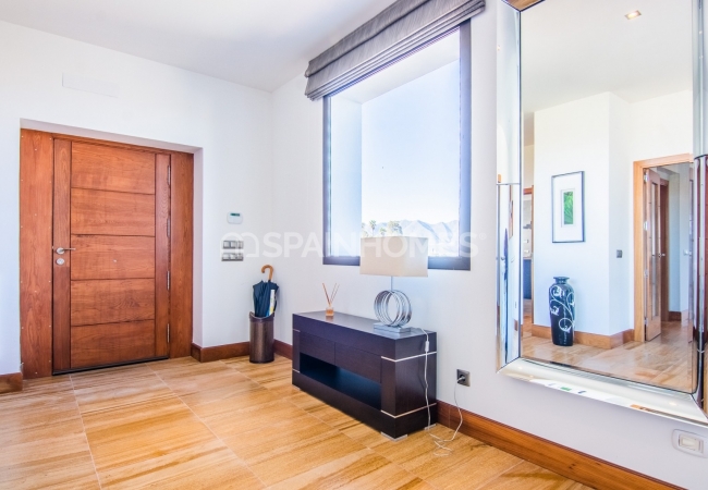 Villa with Picturesque Sea View in Ojen Close to Golf and Beach 48