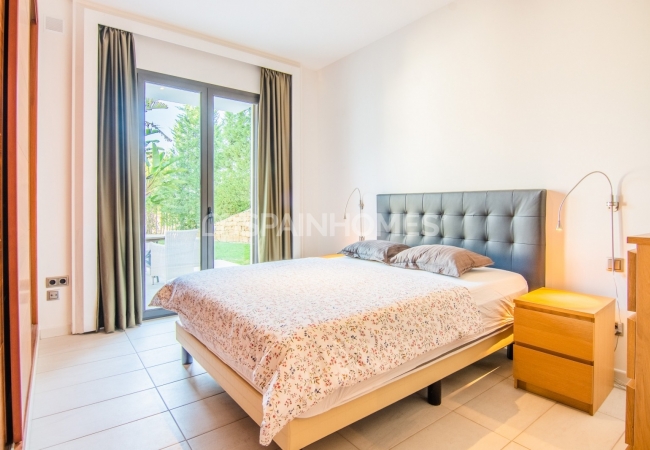 Villa with Picturesque Sea View in Ojen Close to Golf and Beach 53