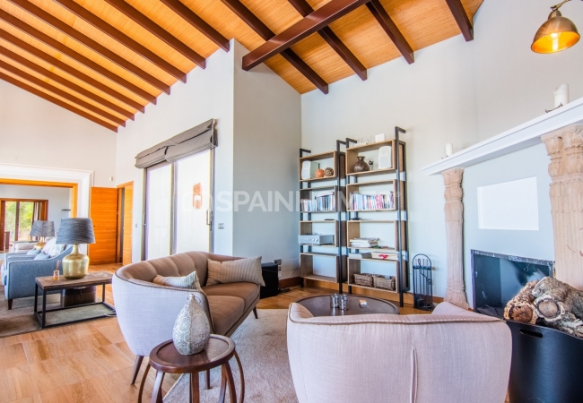 Villa with Picturesque Sea View in Ojen Close to Golf and Beach 21