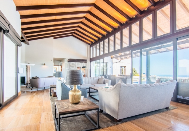 Villa with Picturesque Sea View in Ojen Close to Golf and Beach 22