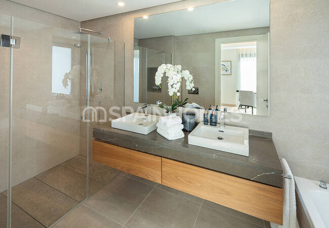 Villa Avec Riches Facilités Près De Puerto Banus À Benahavis 19