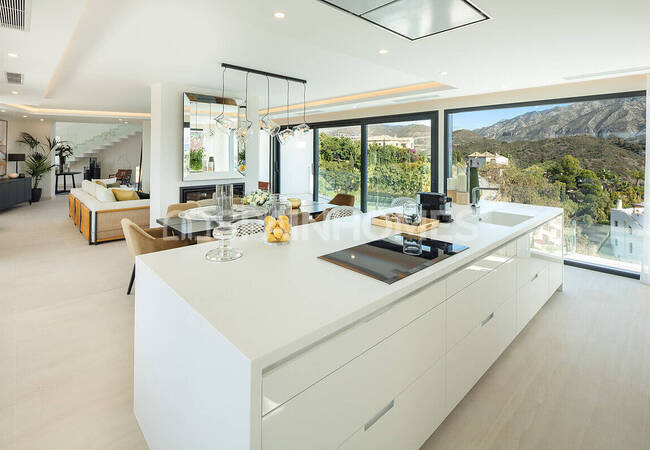 Villa Avec Riches Facilités Près De Puerto Banus À Benahavis 27
