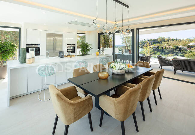 Villa Avec Riches Facilités Près De Puerto Banus À Benahavis 28