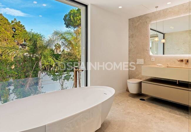 Marbella'da Puerto Banus Yakınında Özel Havuzlu Villa 27