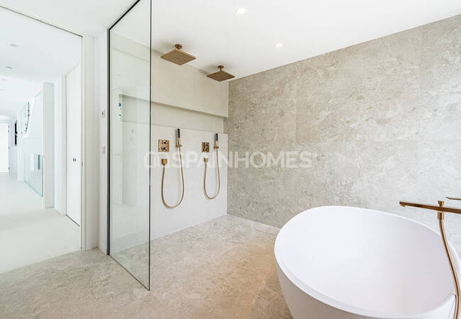 Marbella'da Puerto Banus Yakınında Özel Havuzlu Villa 21