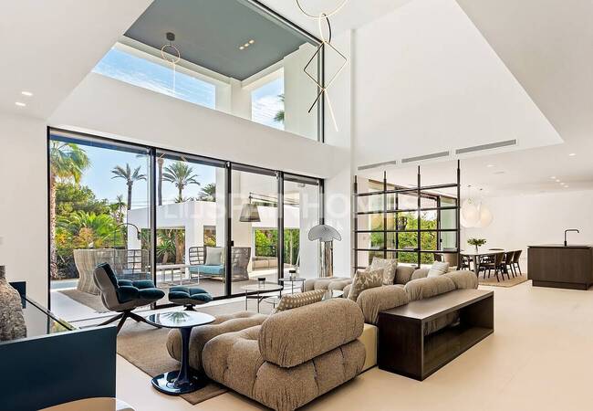 Marbella'da Puerto Banus Yakınında Özel Havuzlu Villa 15