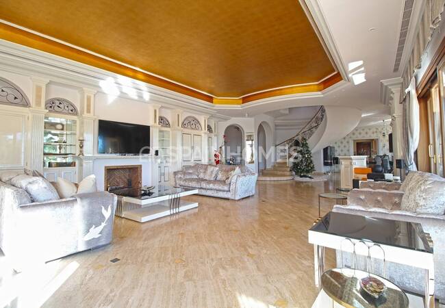 Herenhuis Als Fantastische Investeringsmogelijkheid In Benahavis 70