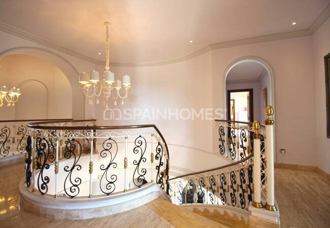 Herenhuis Als Fantastische Investeringsmogelijkheid In Benahavis 76