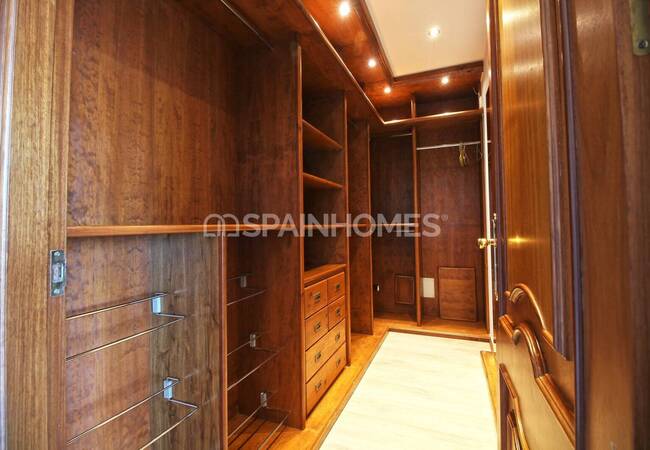 Herenhuis Als Fantastische Investeringsmogelijkheid In Benahavis 85