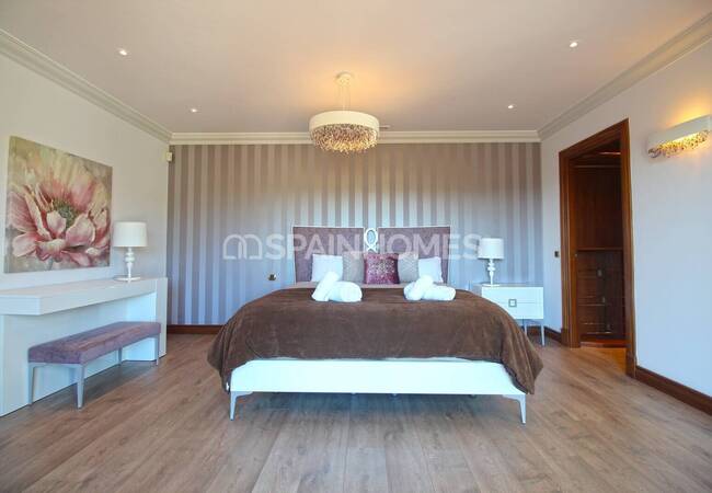 Herenhuis Als Fantastische Investeringsmogelijkheid In Benahavis 86