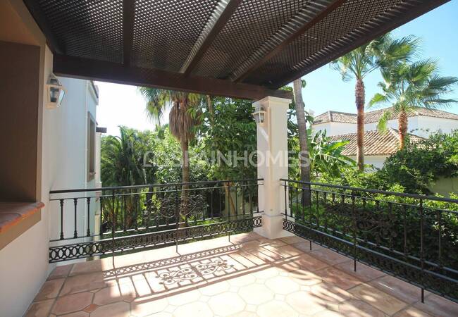 Herenhuis Als Fantastische Investeringsmogelijkheid In Benahavis 46