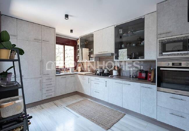 Reasonably Priced Modern Detached Villa in Benahavis 22