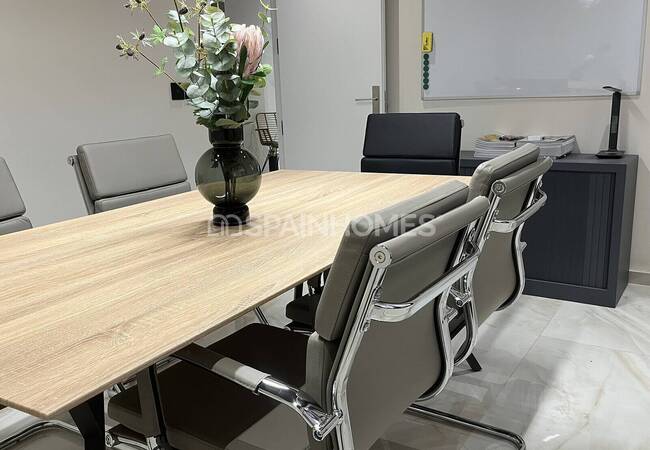 Recently Renovated Spacious Offices in San Pedro Marbella 8