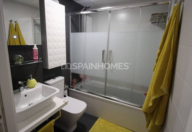 Sea-view Modern Apartment Near the Beach in Torremolinos 33