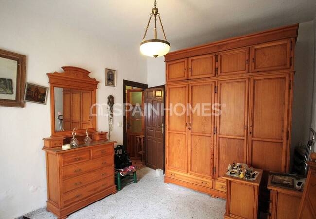 Centrally-located Home with Sea View in Benalmadena 14