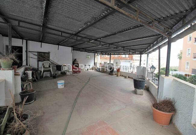 Centrally-located Home with Sea View in Benalmadena 16