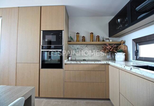 Mijas’ta Sahil Kenarı Ayrıcalıklı Konumda Eşyalı Daire 23