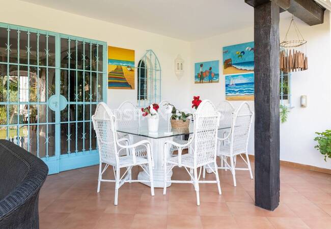 Spacious Classic Villa with a Large Garden in Marbella Spain 12