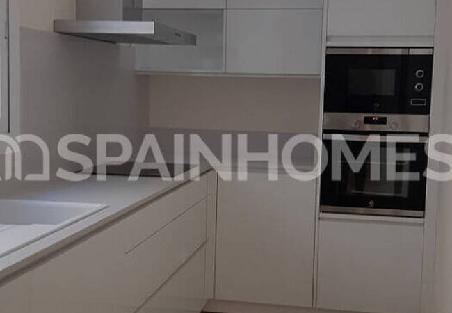 Вилла с Видом на Море и Гостевой Квартирой в Малаге 28