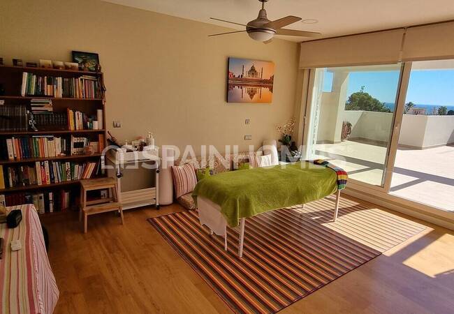 Вилла с Видом на Море и Гостевой Квартирой в Малаге 13