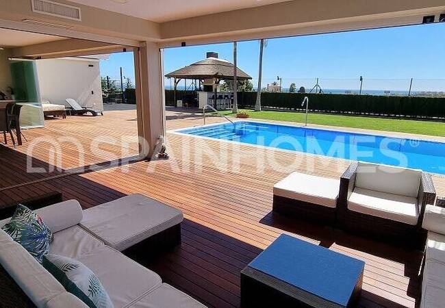 Вилла с Видом на Море и Гостевой Квартирой в Малаге 8