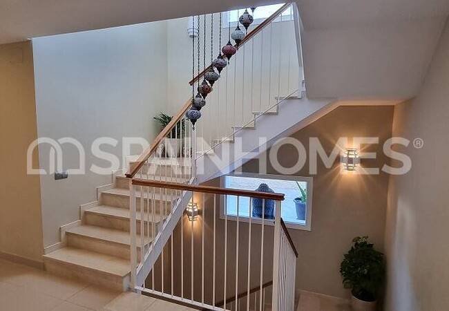 Вилла с Видом на Море и Гостевой Квартирой в Малаге 12