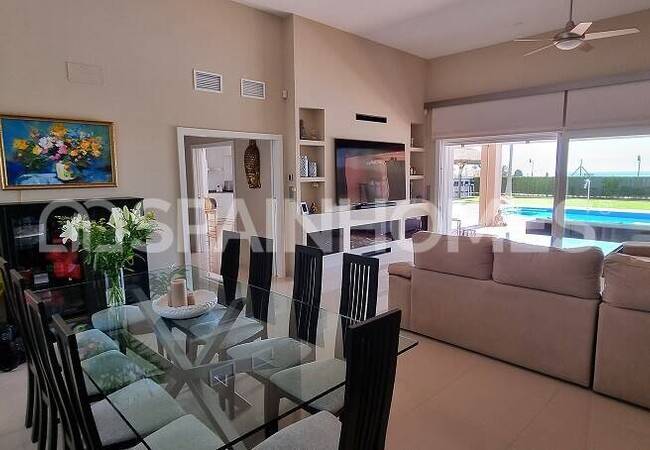 Вилла с Видом на Море и Гостевой Квартирой в Малаге 10