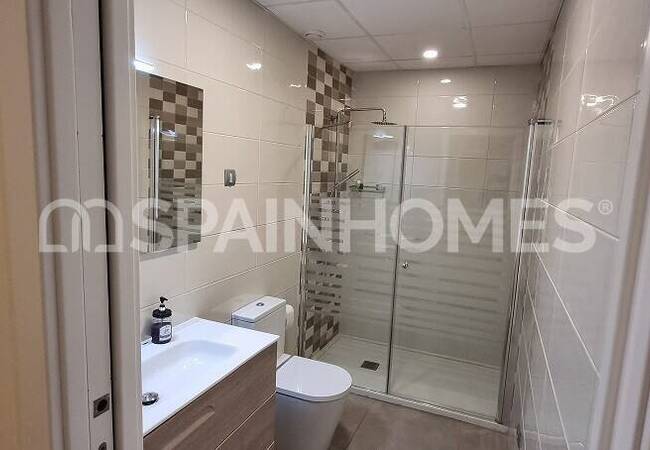 Вилла с Видом на Море и Гостевой Квартирой в Малаге 19