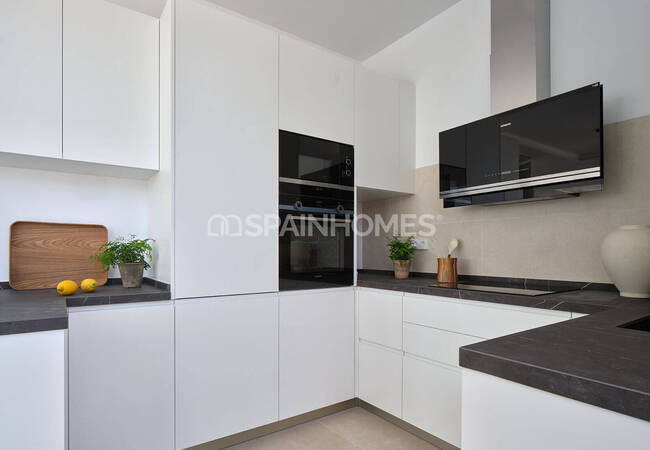 Quality Villas with Sea Views in Marbella's Prime Location 15