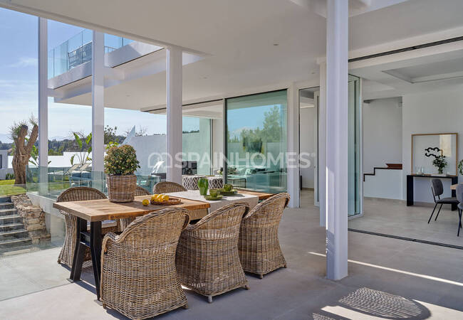 Quality Villas with Sea Views in Marbella's Prime Location 10