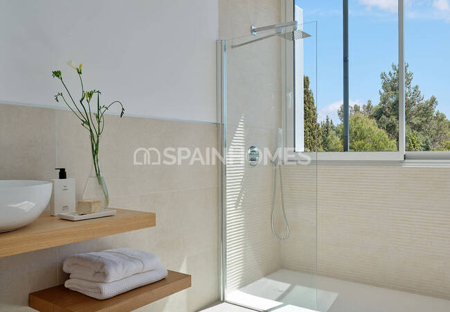 Quality Villas with Sea Views in Marbella's Prime Location 17