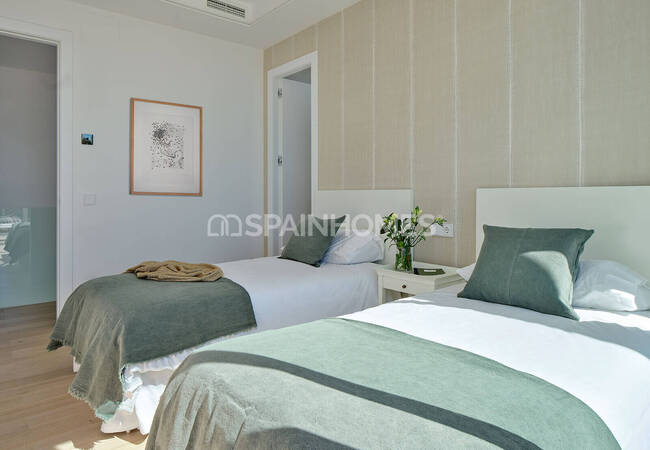 Quality Villas with Sea Views in Marbella's Prime Location 20