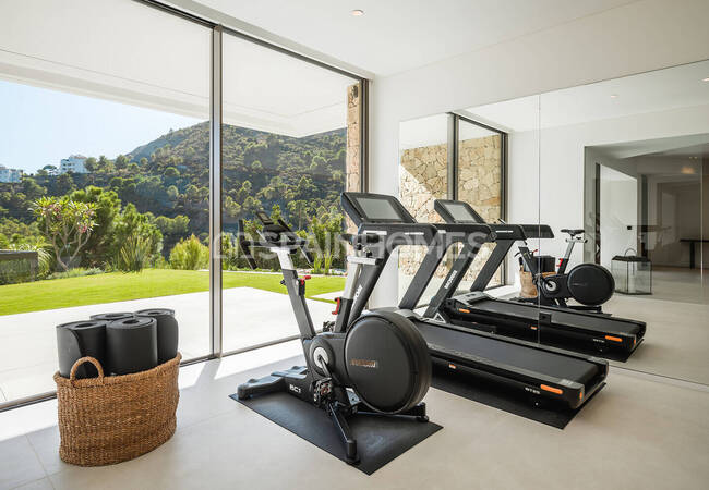 Villa De Golf Avec Caractéristiques Ultra Luxe À Benahavis 24