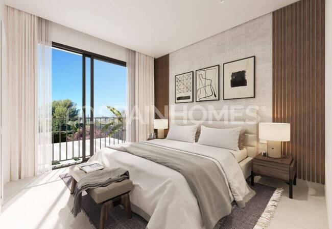 Mijas Calahonda'da Deniz Kıyısında 4 Yatak Odalı Şık Villalar 11