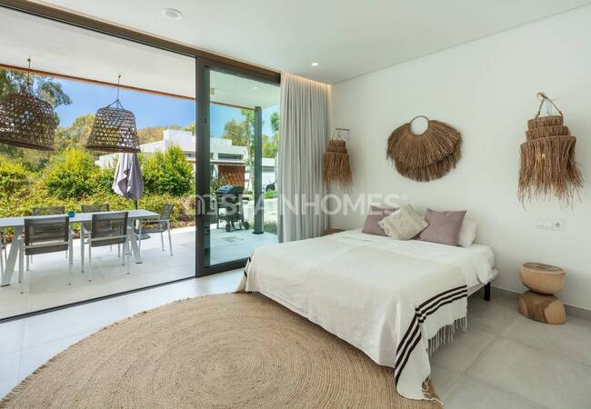 Serenely Beautiful Villa with Nature Views in Estepona 21