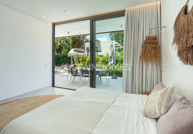 Serenely Beautiful Villa with Nature Views in Estepona 23
