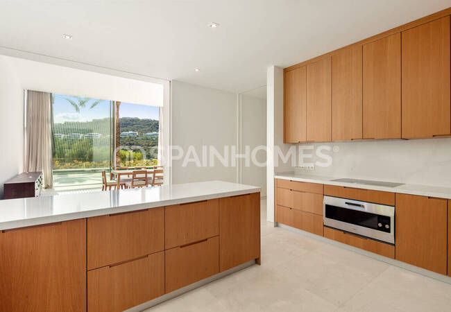 Detached Key-ready House with a Swimming Pool in Casares 17
