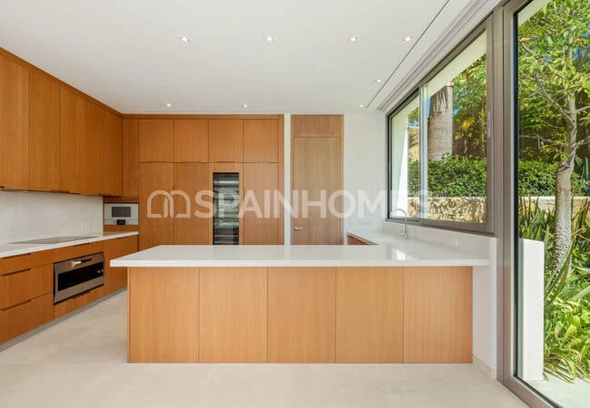 Detached Key-ready House with a Swimming Pool in Casares 18