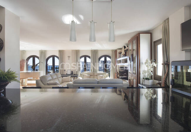 Málaga Manilva'da Deniz Manzaralı Çatı Katı Daire 10