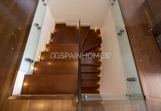 Málaga Manilva'da Deniz Manzaralı Çatı Katı Daire 18