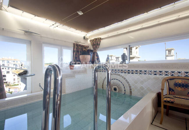 Málaga Manilva'da Deniz Manzaralı Çatı Katı Daire 24