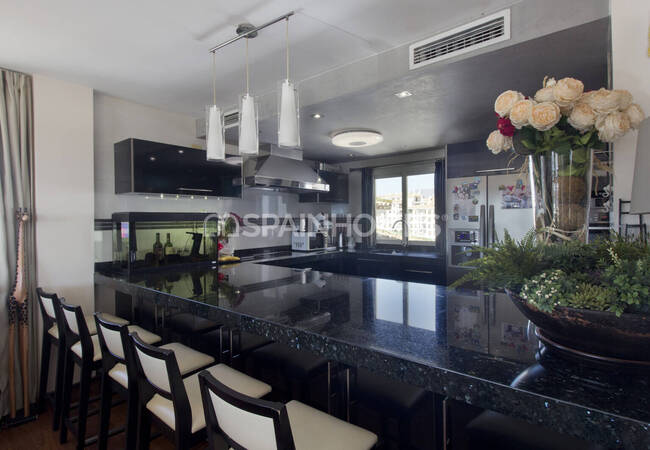 Málaga Manilva'da Deniz Manzaralı Çatı Katı Daire 11