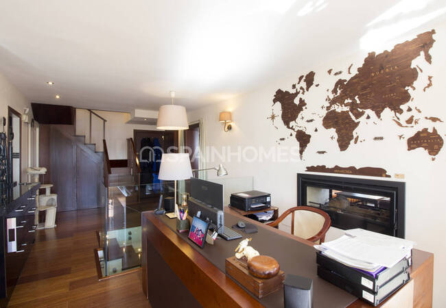 Málaga Manilva'da Deniz Manzaralı Çatı Katı Daire 16