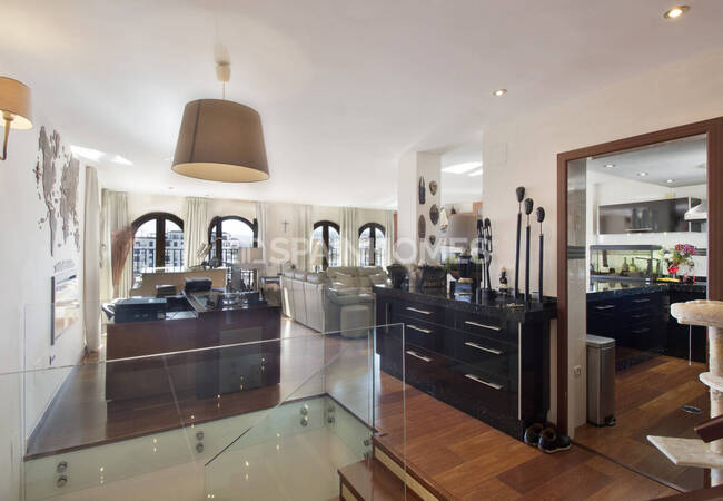 Málaga Manilva'da Deniz Manzaralı Çatı Katı Daire 8