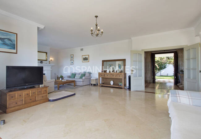 4-bedroom House with Sea View in Marbella Málaga 29