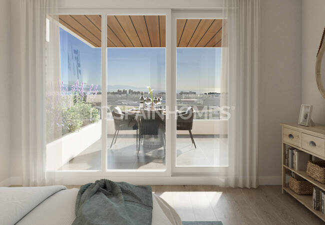 Torremolinos Malaga'da Avantajlı Konumda Deniz Manzaralı Daireler 13