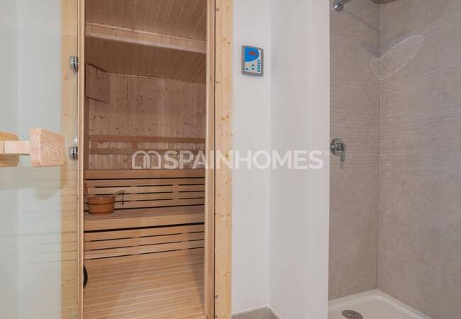 Stylish Penthouse in a Gated Complex in Fuengirola Malaga 28