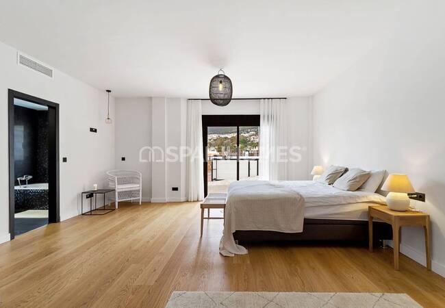 Spacious Detached 5-bedroom House in Benalmádena 30
